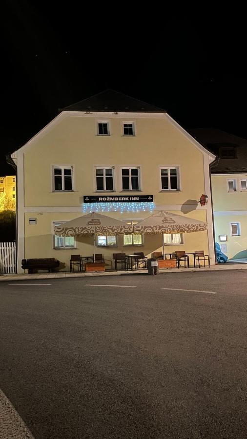 Rozmberk Inn 로즘벅네드블타부 외부 사진