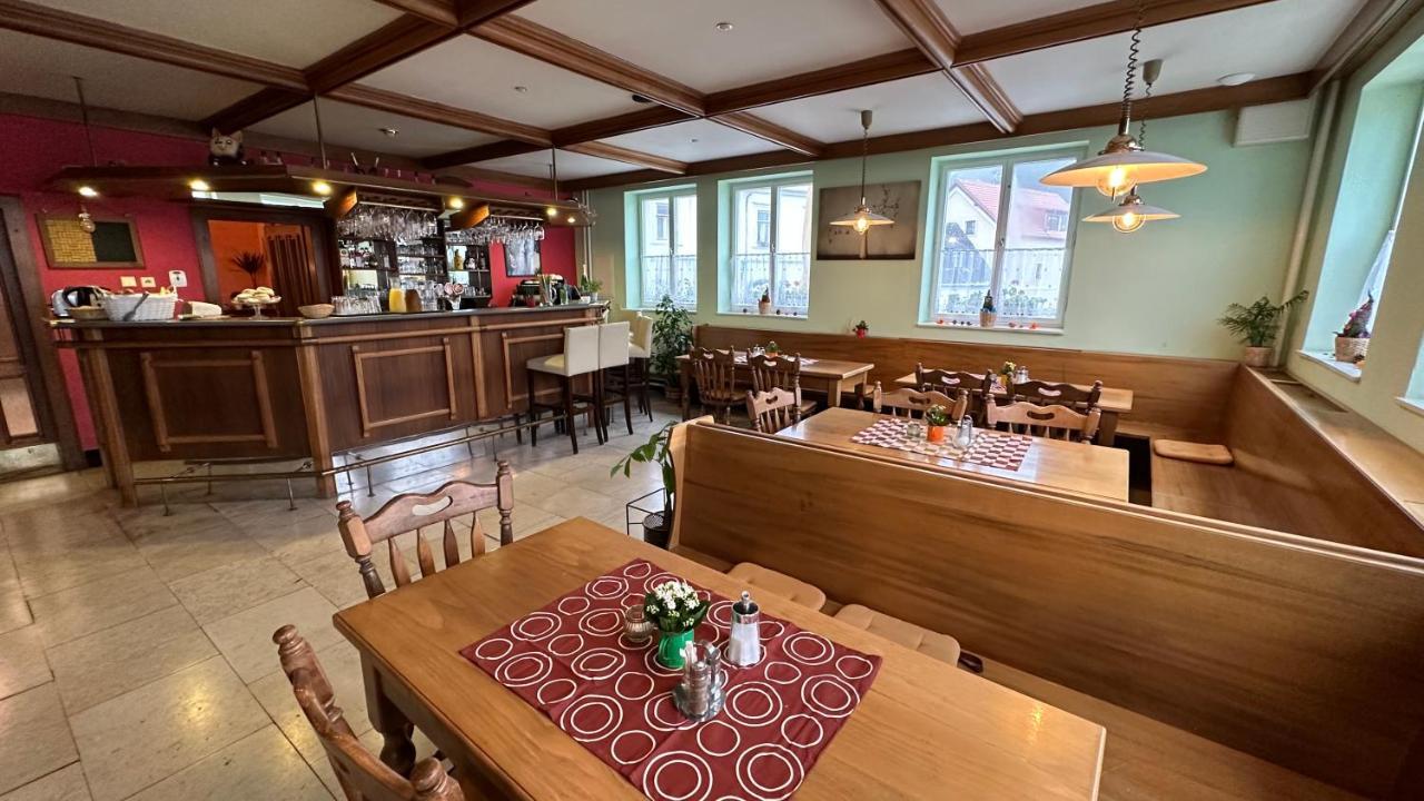 Rozmberk Inn 로즘벅네드블타부 외부 사진