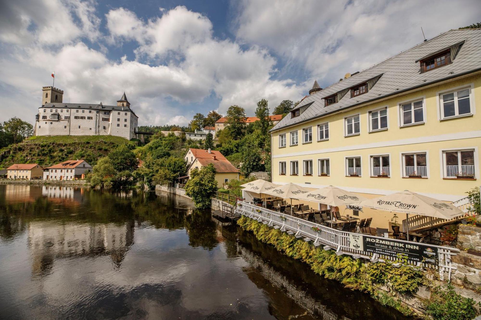 Rozmberk Inn 로즘벅네드블타부 외부 사진